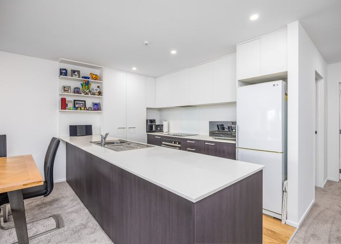  at 57/8 Thompson Park Road, Mount Wellington, Auckland City, Auckland