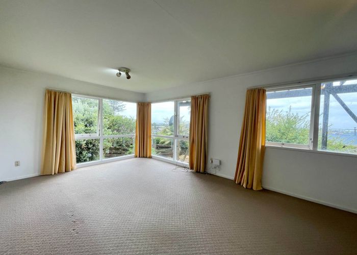  at 2/4 College Road, St Johns, Auckland
