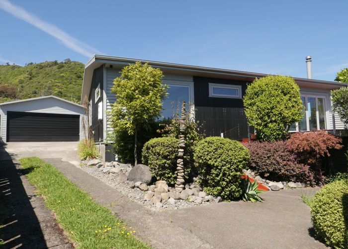  at 11 Kotare Street, Waikanae