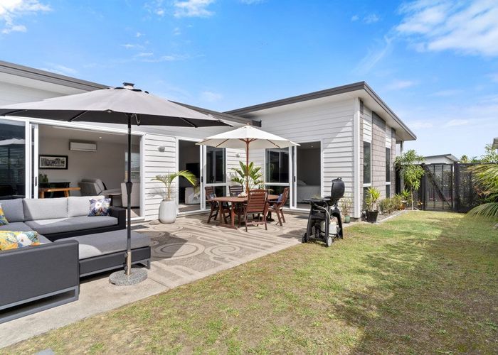  at 2 Spinifex Street, Papamoa Beach, Papamoa
