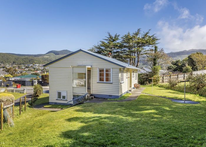  at 16 Morgan Place, Tawa, Wellington