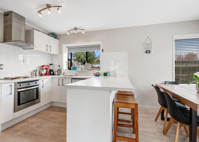  at 1/11 Northwick Place, Hillcrest, North Shore City, Auckland