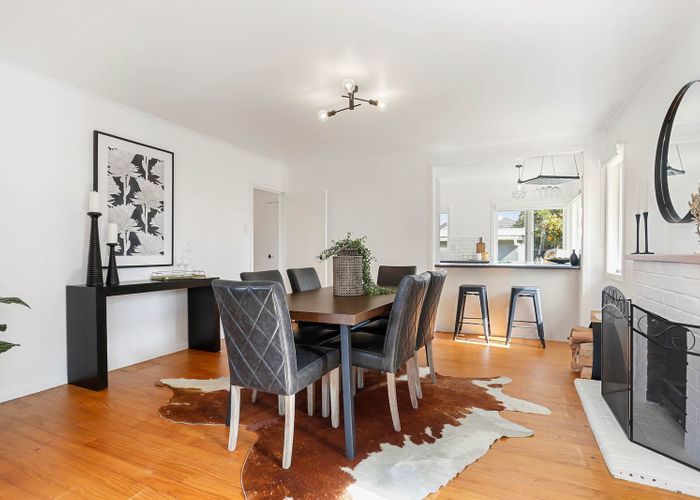  at 9B Beach Road, Te Atatu Peninsula, Auckland
