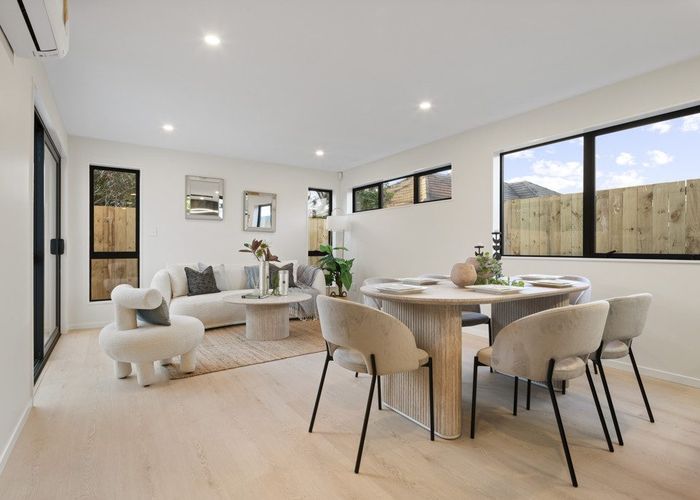  at 1-4/8 Deuxberry Avenue, Northcote, North Shore City, Auckland
