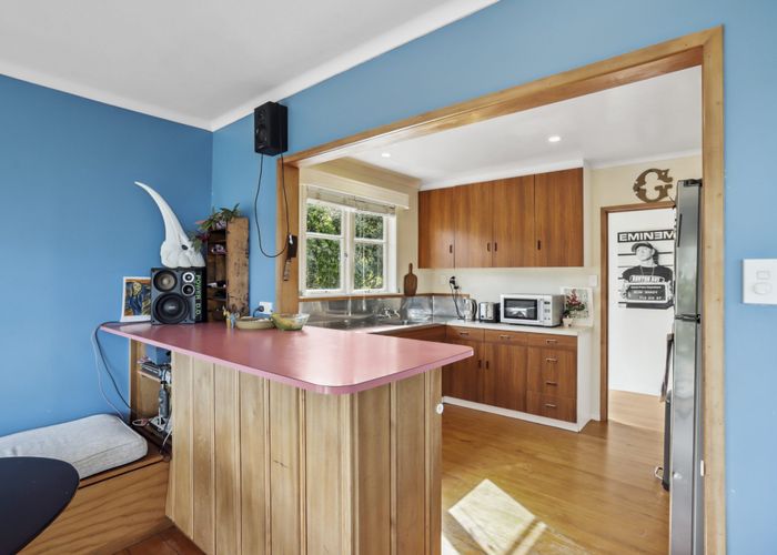  at 19 Beach Valley Road, New Lynn