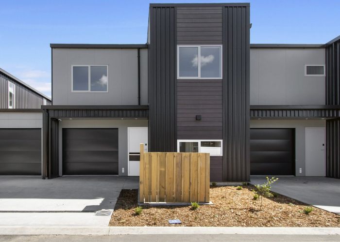  at 4 Selkirk Lane, Hamilton Lake, Hamilton, Waikato