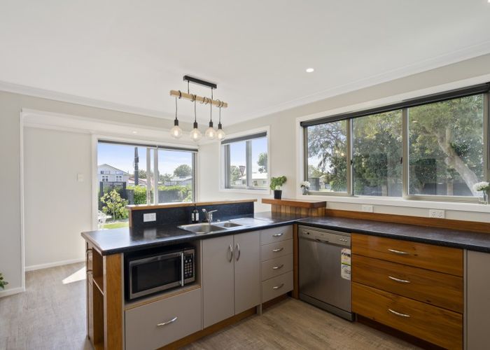  at 2 Drake Street, Vogeltown, New Plymouth