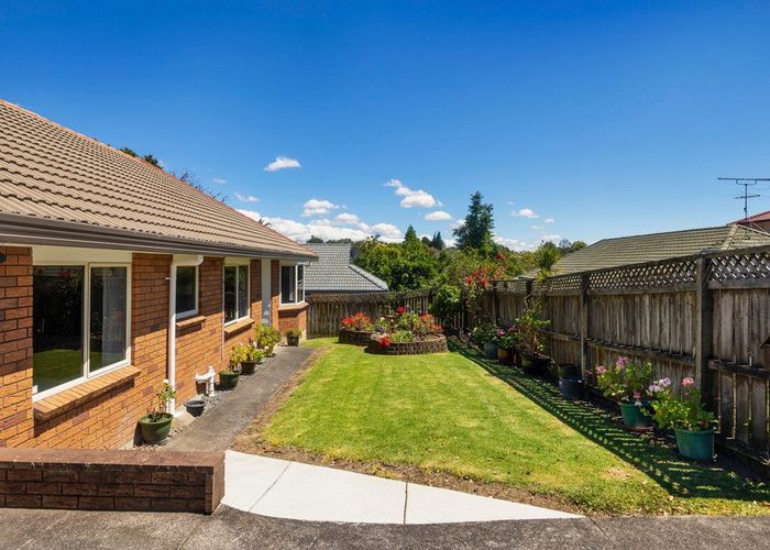  at 10 Davern Lane, New Lynn, Auckland