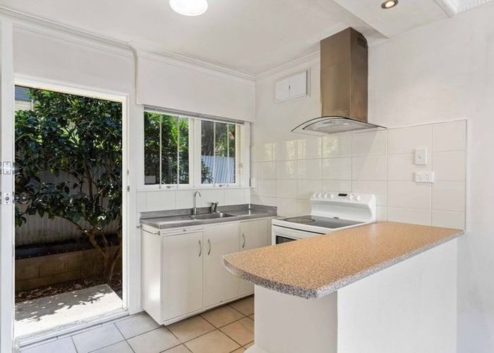  at 2/39 McRae Road, Mount Wellington, Auckland City, Auckland
