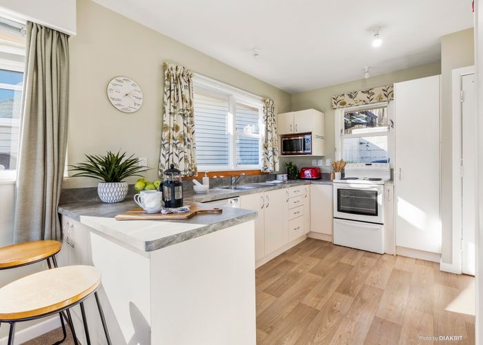  at 34 Norwich Street, Wadestown, Wellington