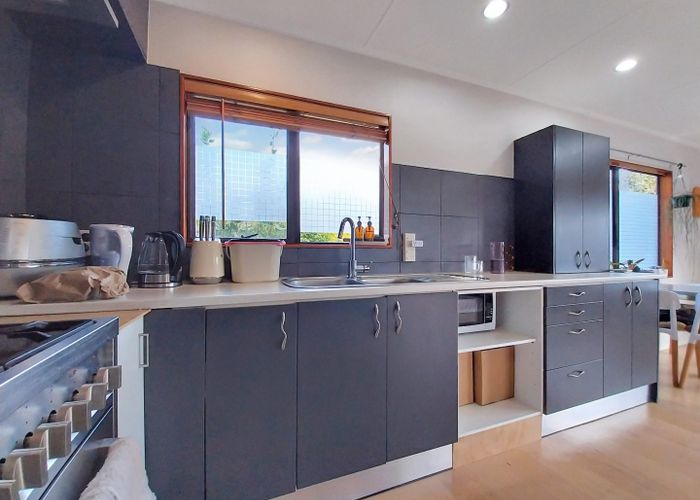  at 2/9 Applewood Drive, Henderson, Auckland