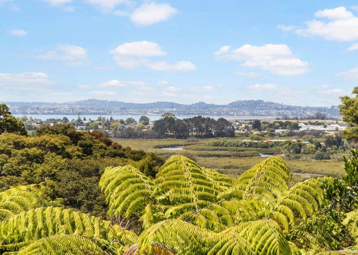  at 2/19 Darcy Place, Massey, Auckland