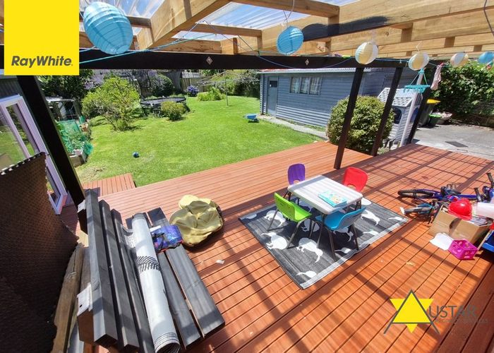  at 111 Flanshaw Road, Te Atatu South, Waitakere City, Auckland