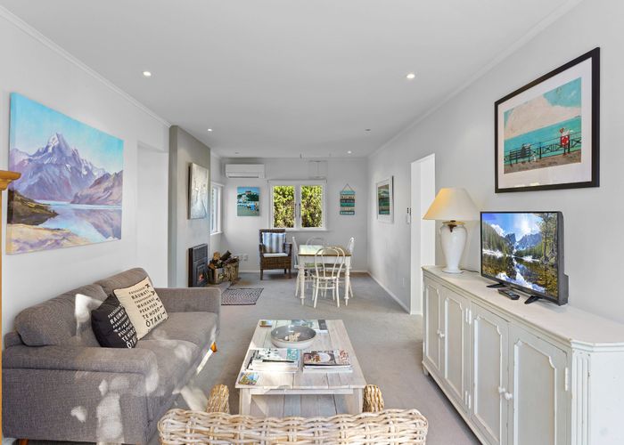  at 37 Waimea Road, Waikanae Beach, Waikanae