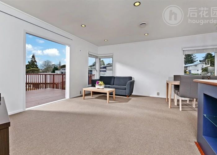  at 10 Saffron Street, Birkdale, North Shore City, Auckland