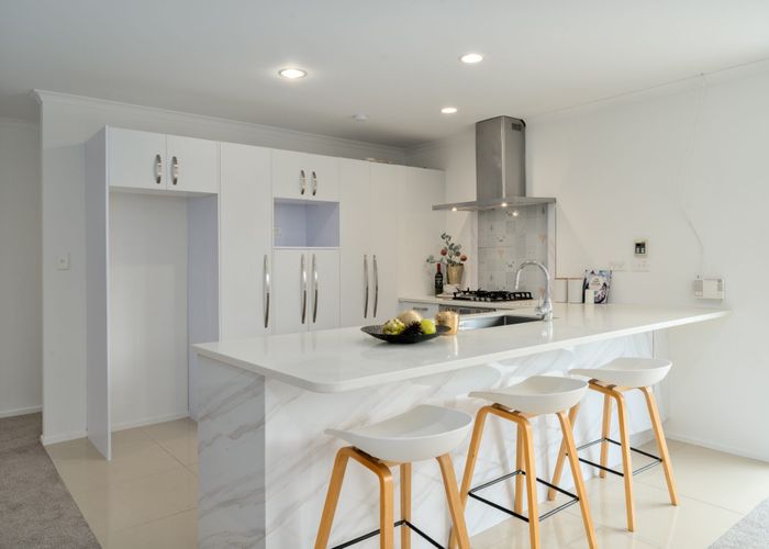  at 4 Shiraz Place, Henderson, Waitakere City, Auckland