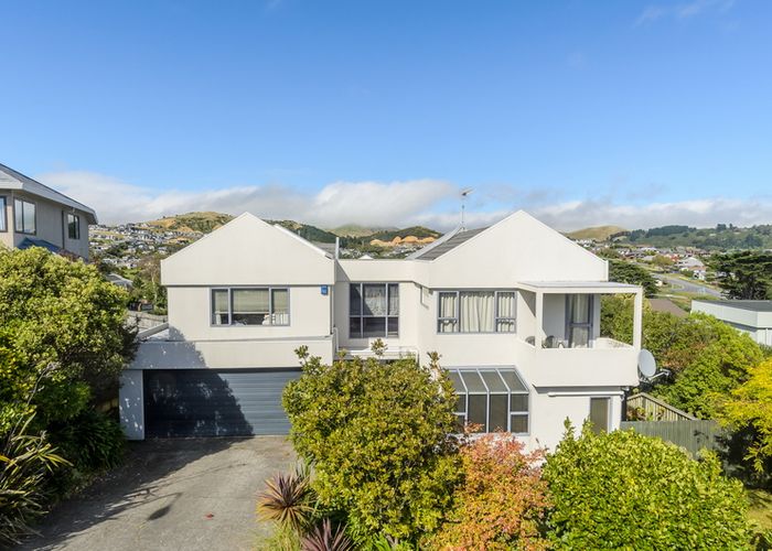  at 24 Joseph Banks Drive, Whitby, Porirua