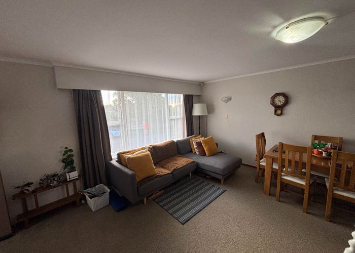  at 2/56 Donovan Street, Blockhouse Bay, Auckland City, Auckland