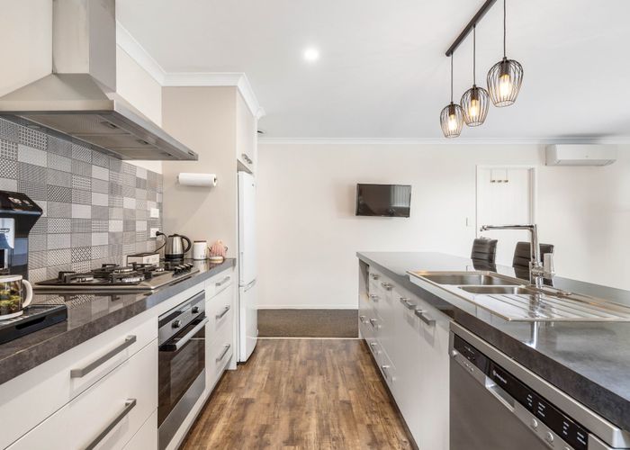  at 7 Capstan Close, Pyes Pa, Tauranga
