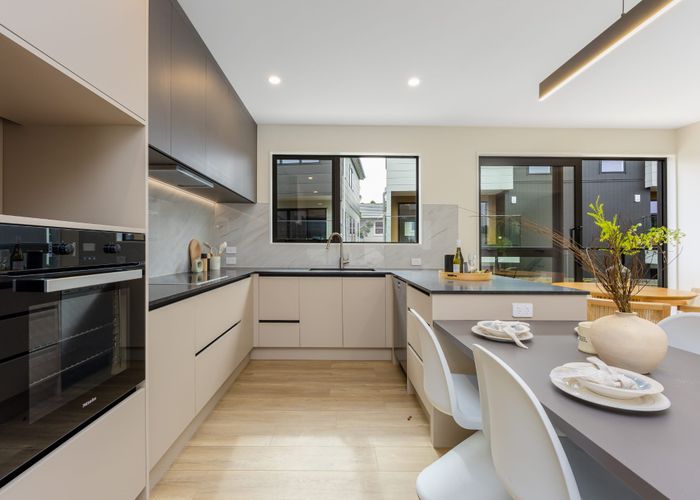  at 3/9 Catalina Crescent, Forrest Hill, North Shore City, Auckland