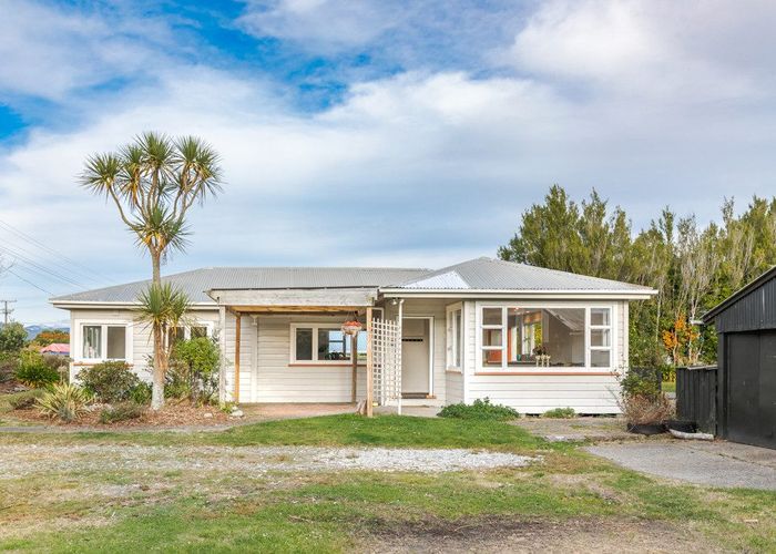  at 8/6 Golf Links Road, Carters Beach, Westport