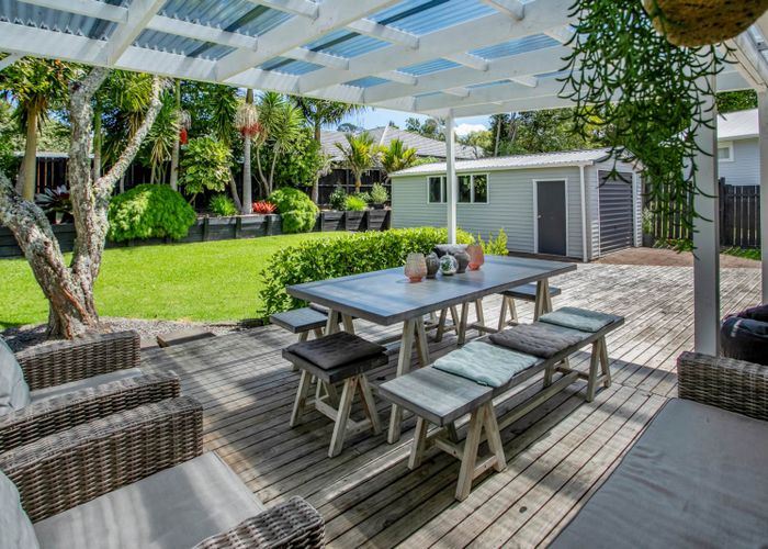  at 4 Judith Place, Titirangi, Auckland