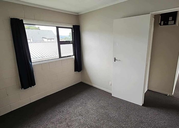  at 4/12 Wood Street, Wallaceville, Upper Hutt, Wellington
