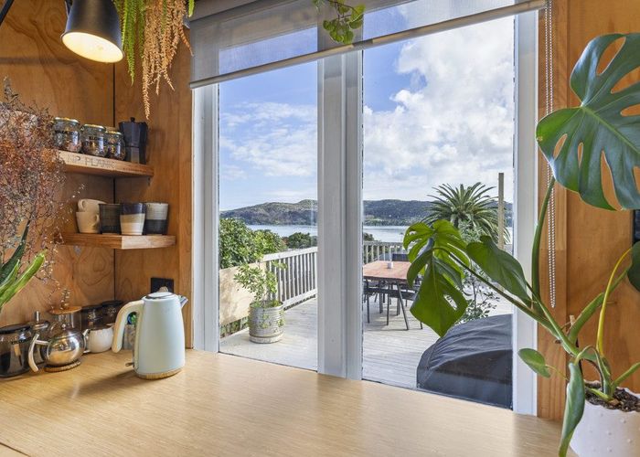 at 18 Rose Street, Raglan