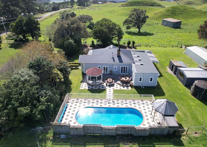  at 385 Taurangaruru Road, Karioitahi, Waiuku