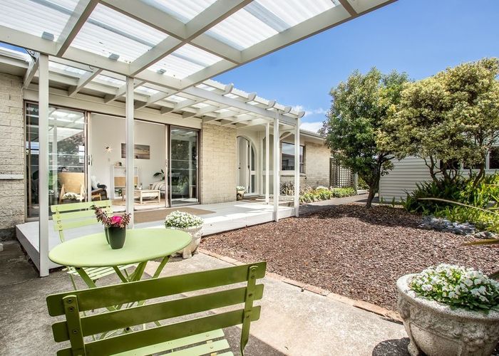  at 6 Mountainview Terrace, Otaki Beach, Otaki