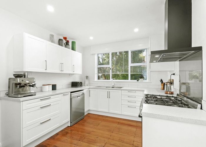  at 15 Waddington Drive, Naenae, Lower Hutt, Wellington