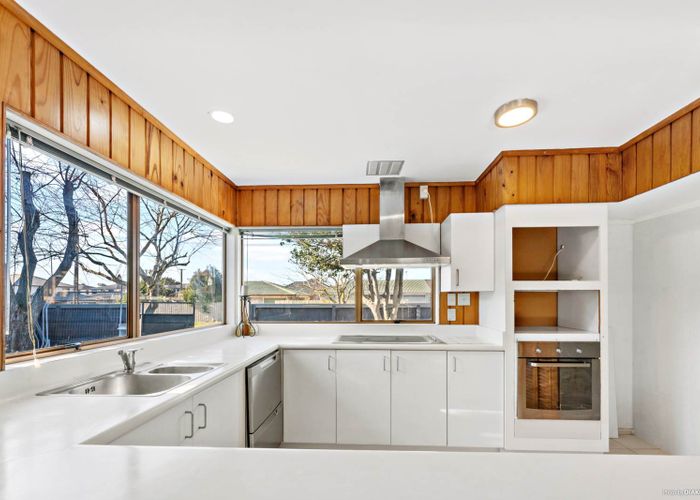  at 2/23 Kimpton Road, Papatoetoe, Auckland
