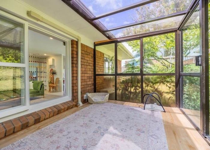  at 1&2/5 Keldale Place, Forrest Hill, North Shore City, Auckland