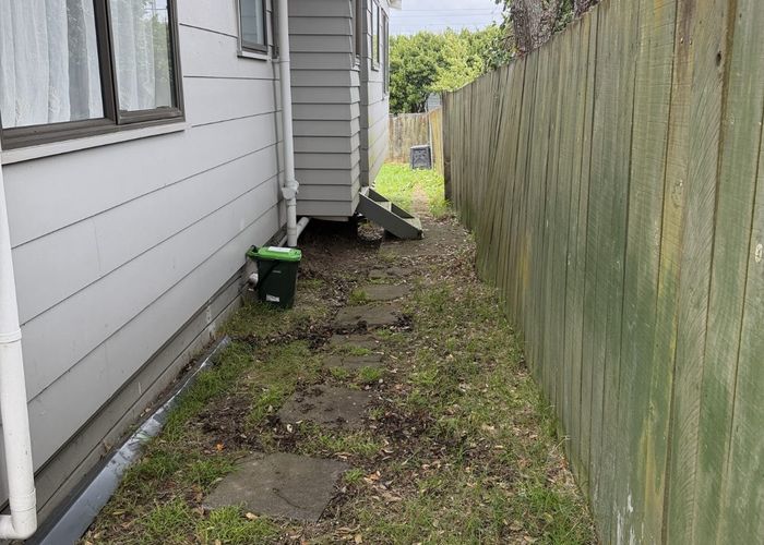  at 3/11 fruitvale road, New Lynn, Waitakere City, Auckland