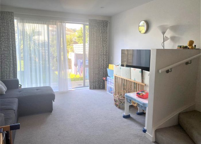  at 15/2 Stone Street, Miramar, Wellington, Wellington