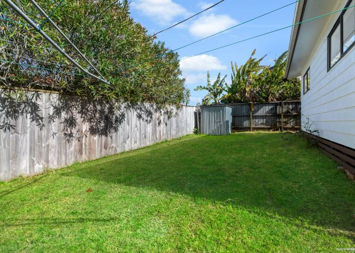  at 2/72 Onewa Road, Northcote Point, Auckland