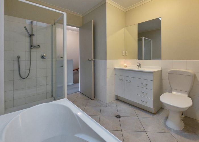  at 35 Barnea Circle, Glen Eden, Auckland