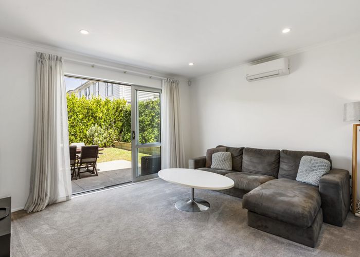  at 17 William Wallbank Crescent, Swanson, Auckland