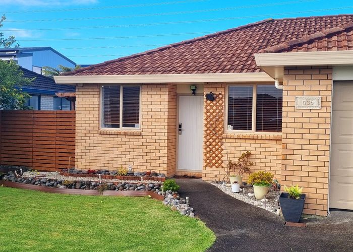  at 35 Pateke Drive, Takanini, Papakura, Auckland
