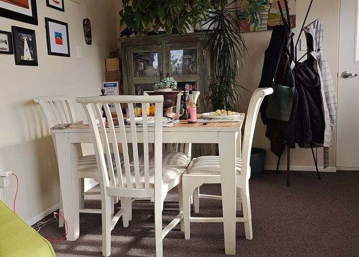  at 8D Nikau Road, Point Howard, Lower Hutt, Wellington