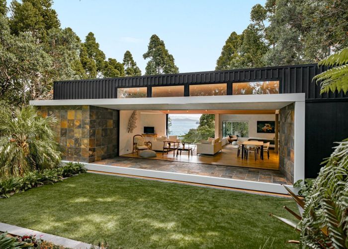  at 34 Arapito Road, Titirangi, Waitakere City, Auckland