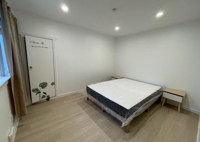  at 2/51 Wynyard Road, Mount Eden, Auckland City, Auckland