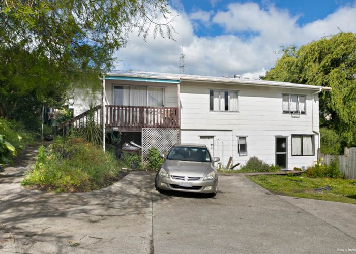  at 101 Kemp Road, Massey, Auckland
