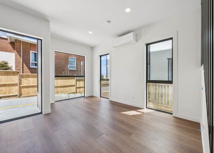  at 2C Rangitoto Terrace, Milford, Auckland