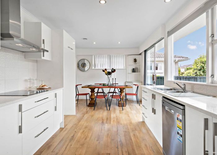 at 12 Landop Terrace, Howick, Auckland
