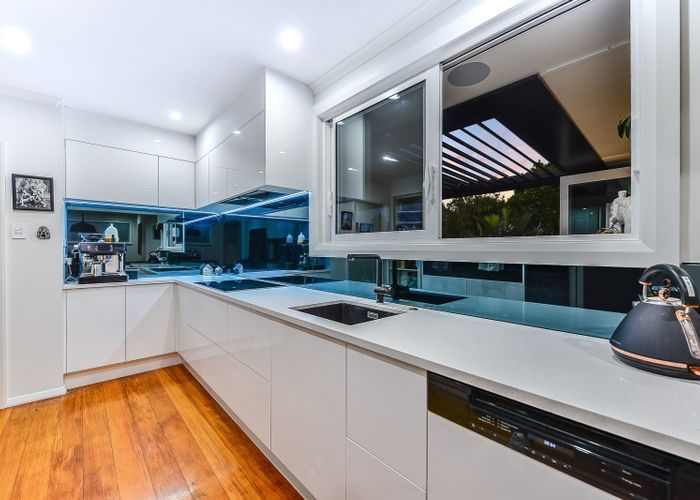  at 734 River Road, Chartwell, Hamilton