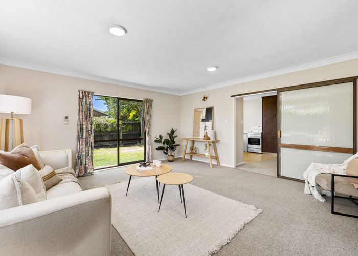  at 2/127 Reynolds Avenue, Bishopdale, Christchurch