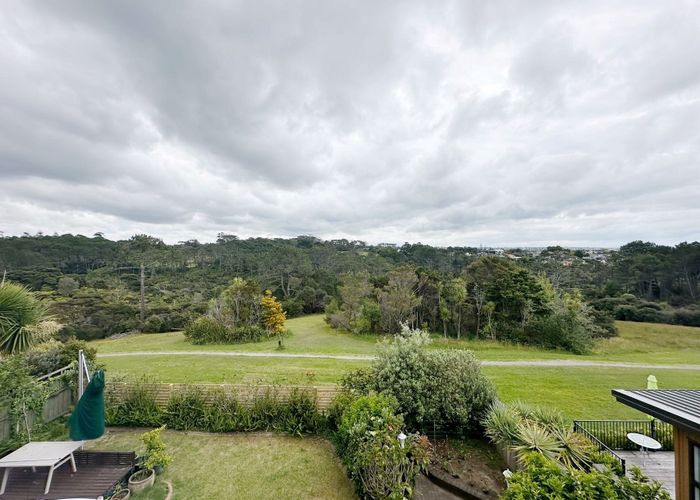  at 3/90 Aberdeen Road, Campbells Bay, Auckland