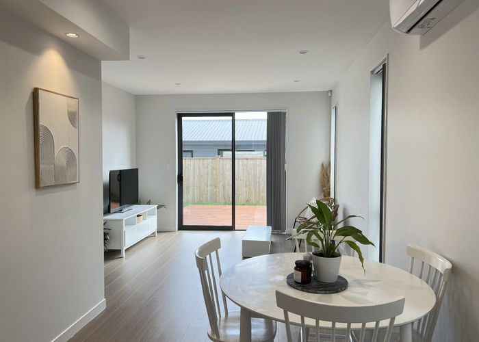  at 3/21 Akoranga Dr, Northcote, North Shore City, Auckland