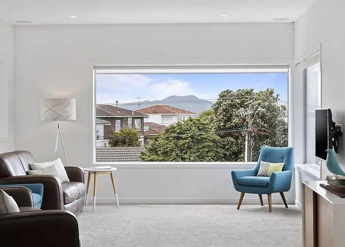  at 26 Beach Road, Castor Bay, Auckland